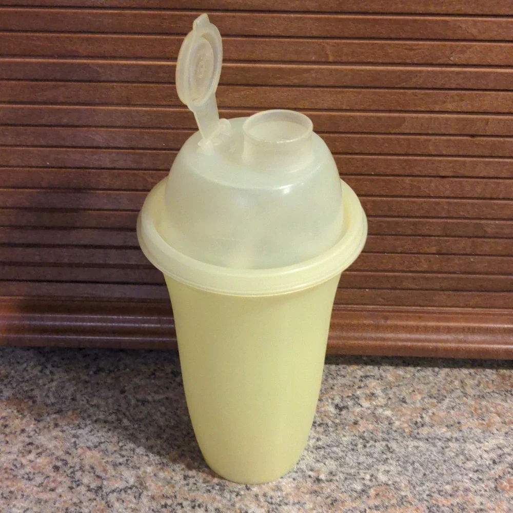 Vintage Tupperware Shelf Saver 1243-6 and Tupperware Gravy Shaker Cup 844-3